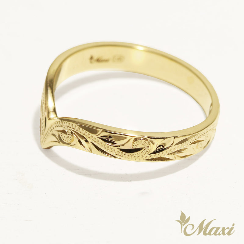 4mm Kohola Whale Tail Ring [14K/18K Gold]