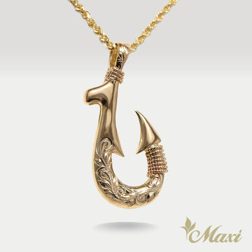 Fish Hook Pendant Small-Double Side Engraving [14K Gold] – Maxi