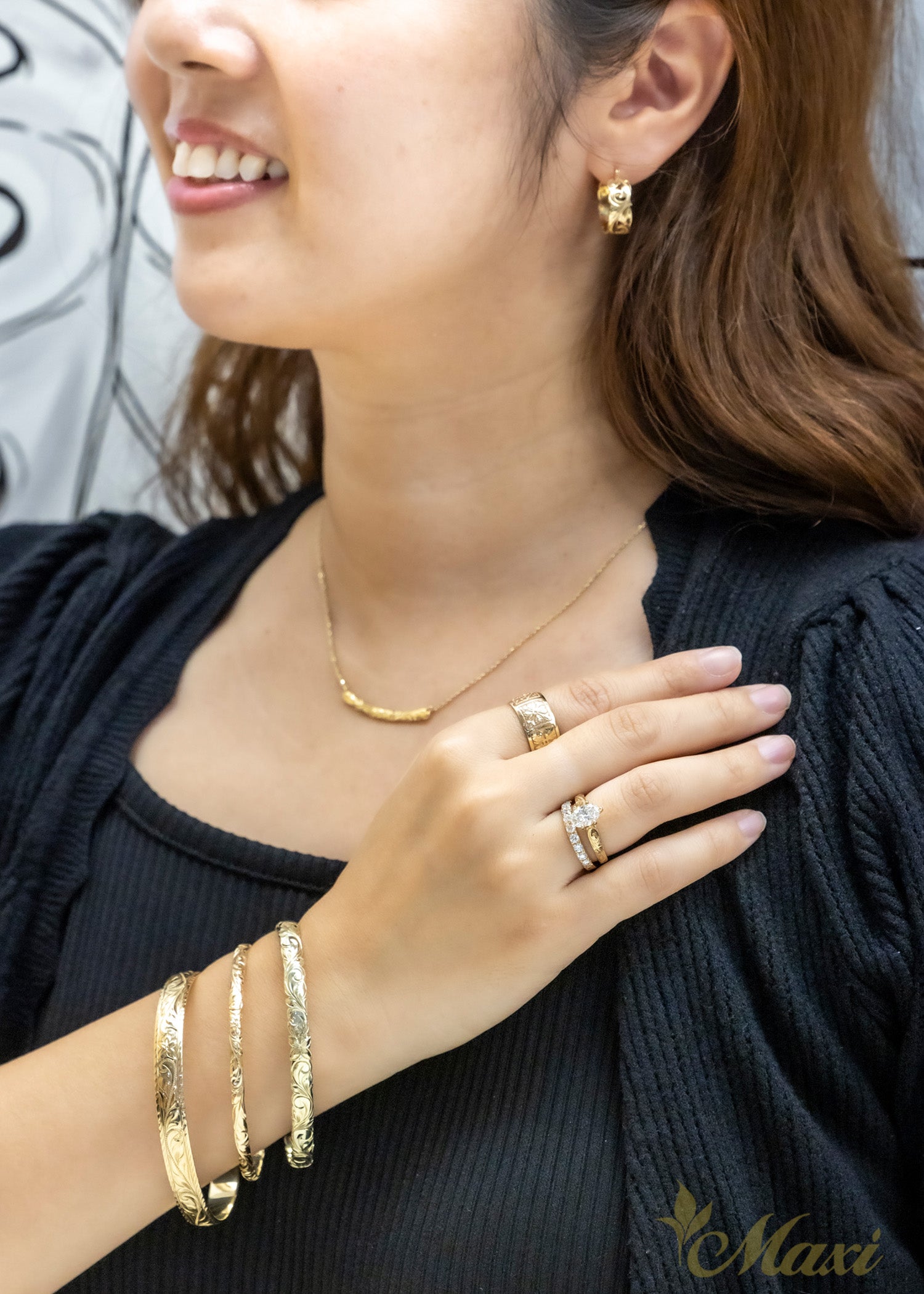 Cutout Hoop Hinged Pierced Earring- Large [14K Gold]