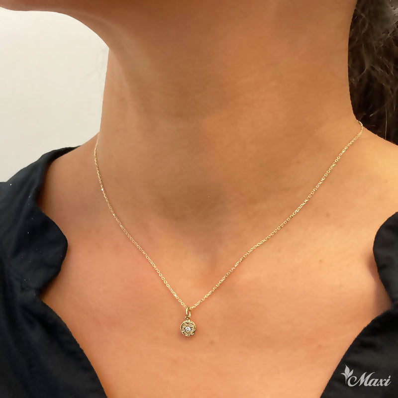 Gold Heart Pendant with a Small Diamond | KLENOTA